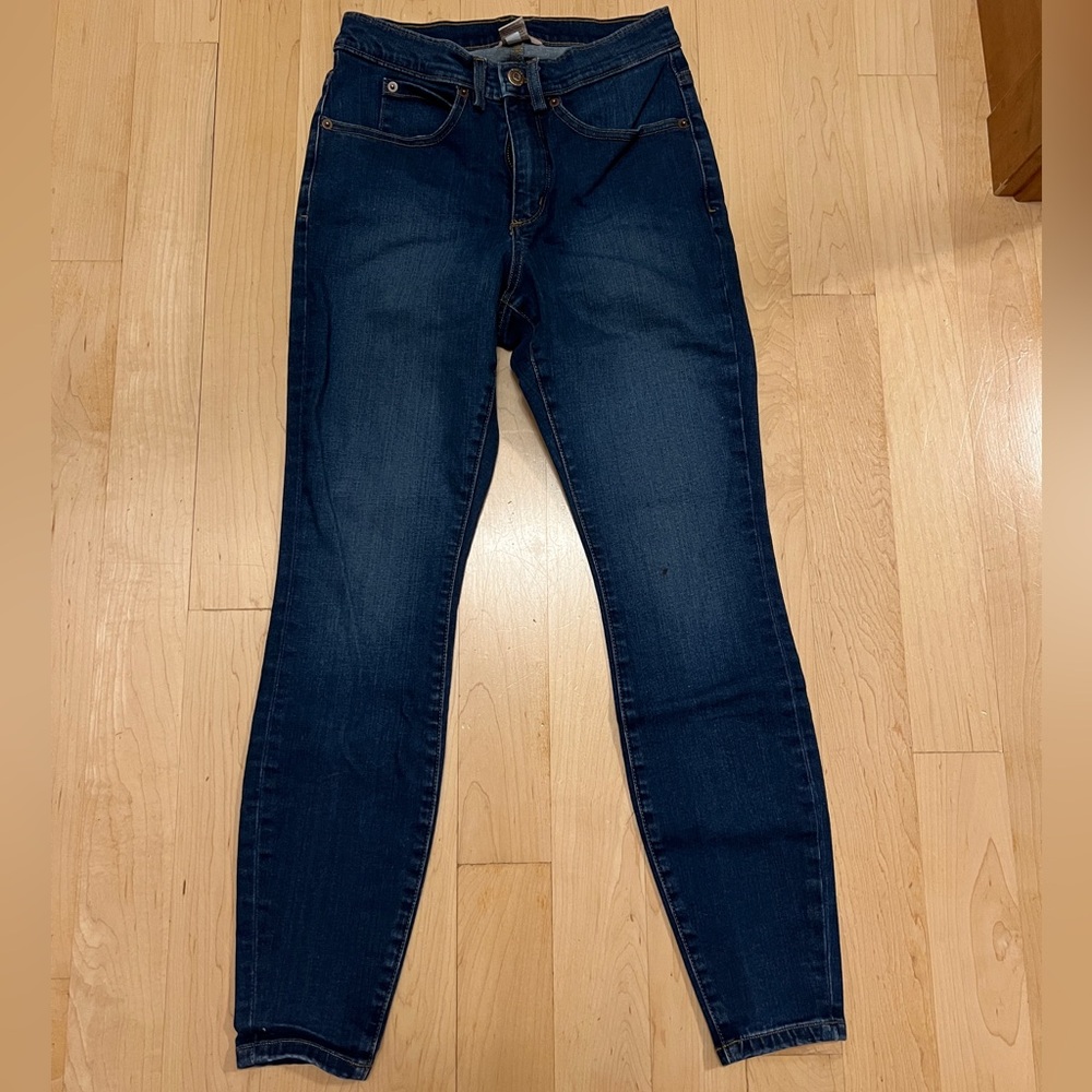 Duluth Trading Co Skinny Jeans 2 Short